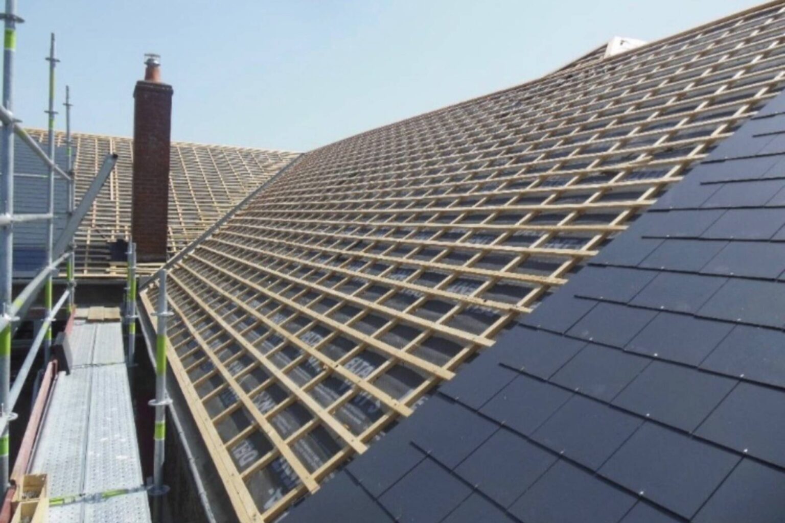 VT Rénovation Couverture Domont pose de tuiles ardoise sur charpente